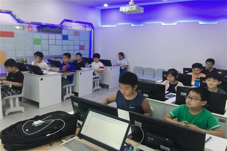 有哪些編程培訓機構位于附近？ - BIM,Reivt中文網
